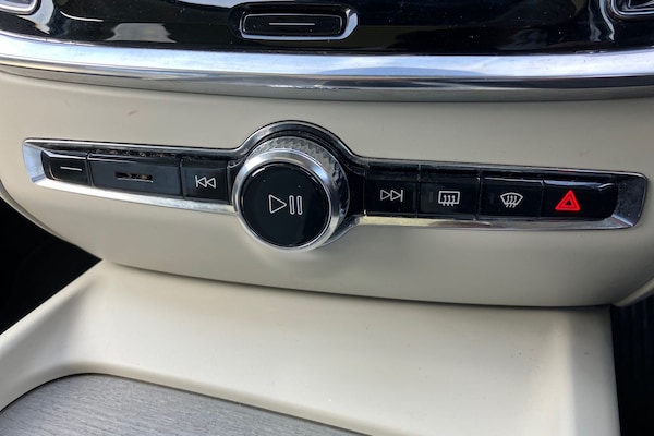 Used Volvo V60 2021 for sale - 75054929: Photo 10