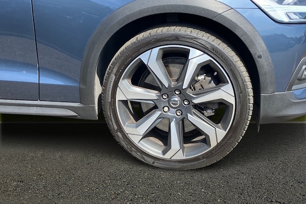 Used Volvo V60 2021 for sale - 75054929: Photo 24