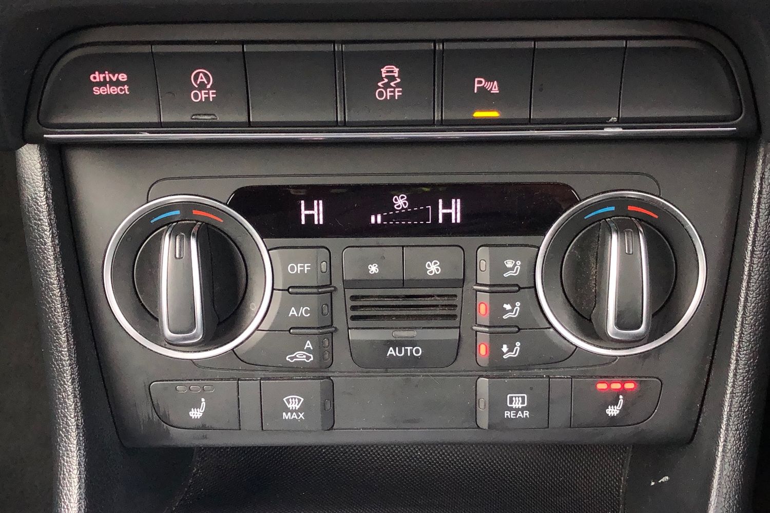 Used Audi Q3 2018 for sale - 76406066: Photo 11