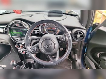 Used MINI Hatch 2018 for sale - 79277288: Photo