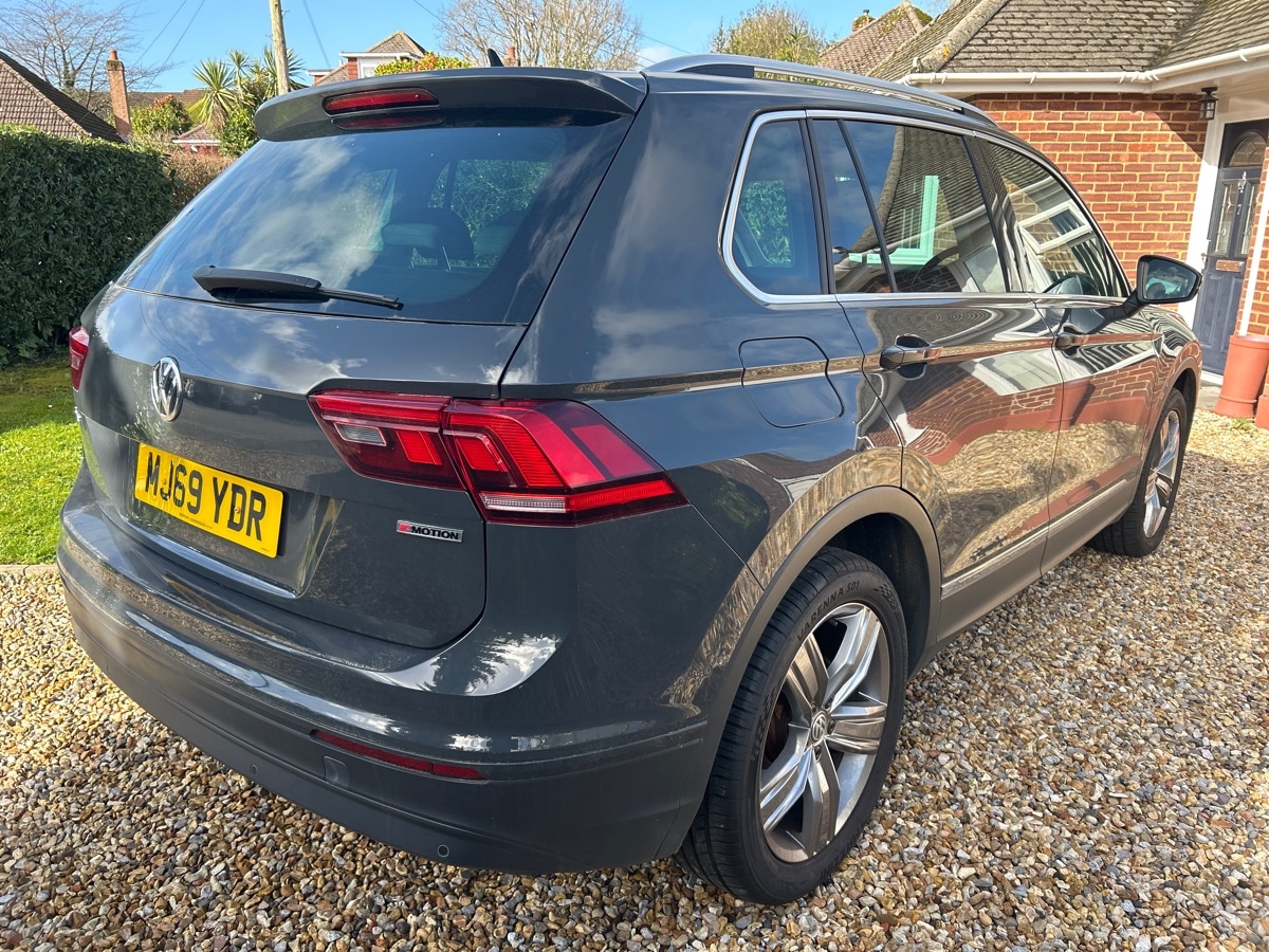 Used Volkswagen Tiguan 2019 for sale - 77834865: Photo 2