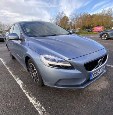 Used Volvo V40 2018 for sale - 76581790: Photo 1