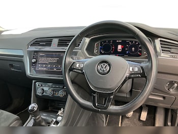 Used Volkswagen Tiguan Allspace 2021 for sale - 75794125: Photo