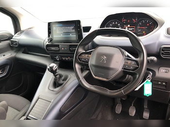 Used Peugeot Rifter 2019 for sale - 76274810: Photo