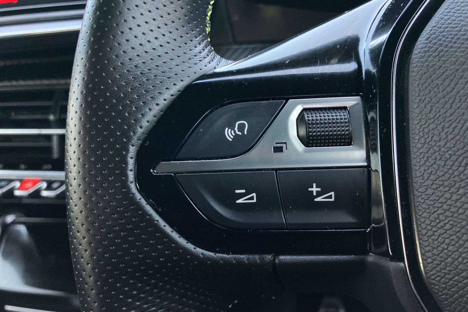 Used Peugeot 2008 2020 for sale - 76416769: Photo 16