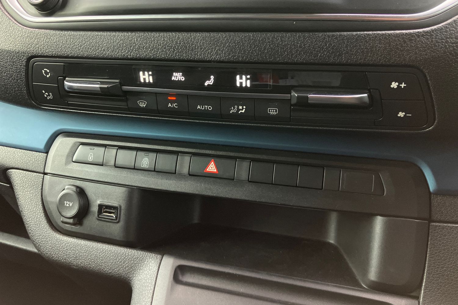 Used Peugeot Traveller 2020 for sale - 75773889: Photo 9