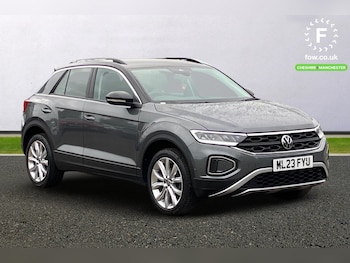 Used Volkswagen T-Roc 2023 for sale - 75643681: Photo