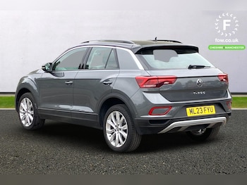 Used Volkswagen T-Roc 2023 for sale - 75643681: Photo