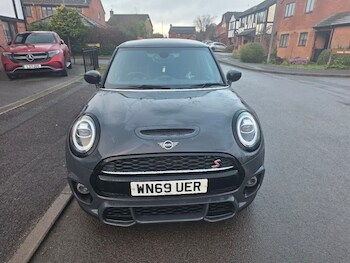 MINI Hatch feature image