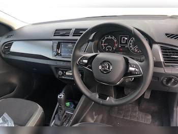 Used Skoda Fabia 2020 for sale - 75850187: Photo