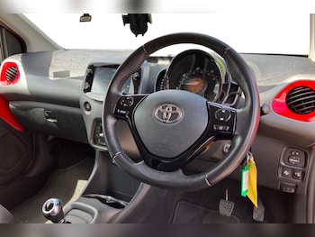 Used Toyota AYGO 2021 for sale - 78734650: Photo