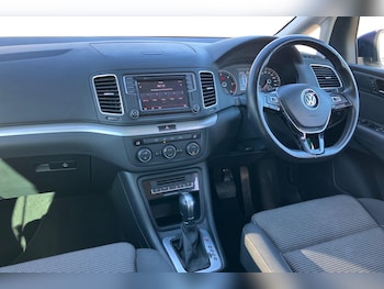 Used Volkswagen Sharan 2018 for sale - 76884262: Photo