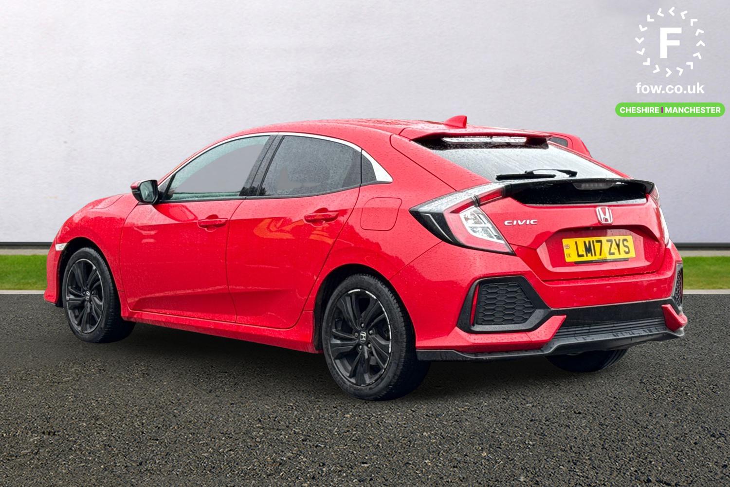 Used Honda Civic 2017 for sale - 76460996: Photo 2