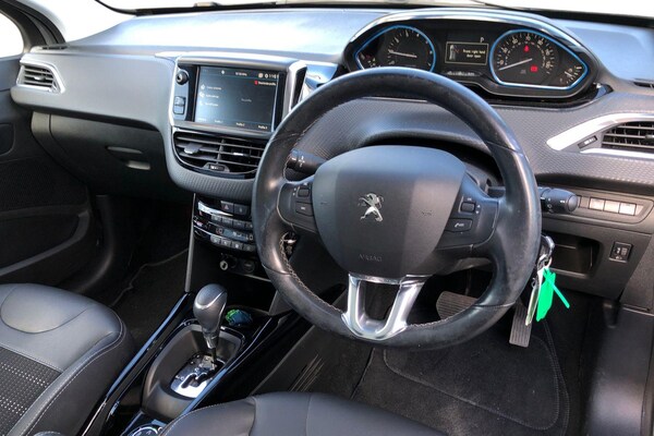 Used Peugeot 2008 2019 for sale - 76065160: Photo 3