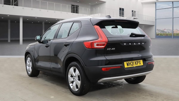 Used Volvo XC40 2021 for sale - 76292489: Photo 2