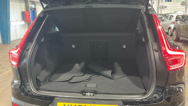 Used Volvo XC40 2021 for sale - 76292489: Photo 5