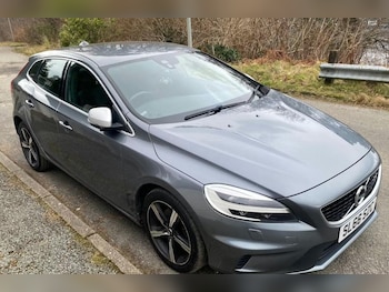 2016 - T2 [122] R DESIGN 5dr