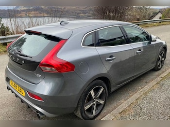 Used Volvo V40 2016 for sale - 77571024: Photo