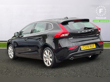 Used Volvo V40 2019 for sale - 79266479: Photo