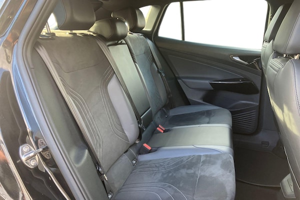 Used Volkswagen ID.4 2021 for sale - 76264053: Photo 17