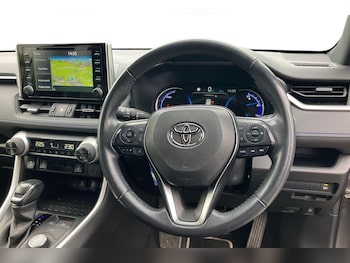 Used Toyota RAV4 2020 for sale - 76218564: Photo 3