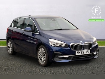 2019 - 225xe Luxury 5dr Auto