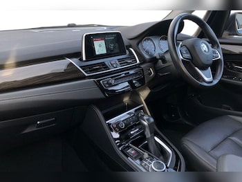 Used BMW 2 Series 2019 for sale - 76673010: Photo