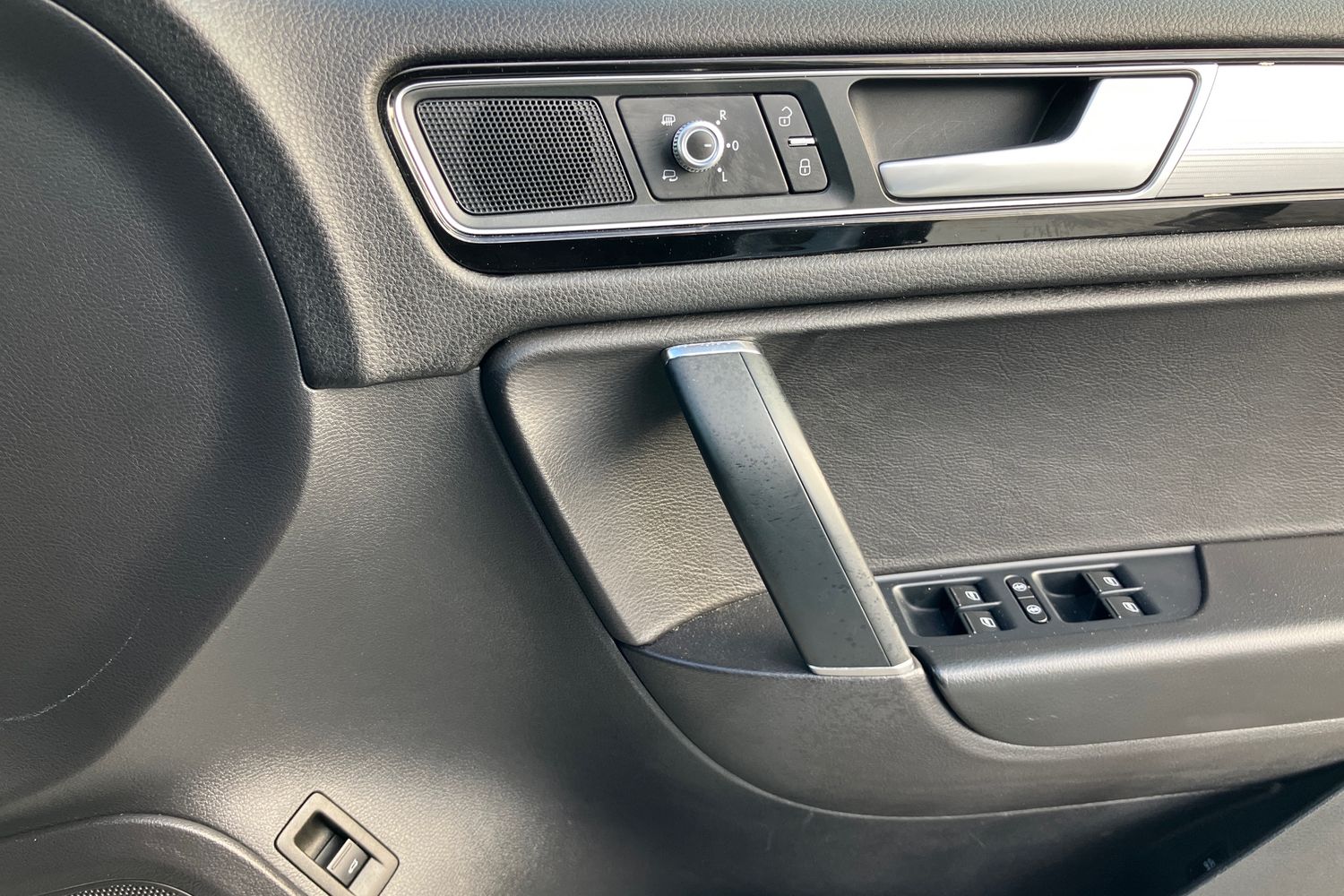 Used Volkswagen Touareg 2017 for sale - 76569476: Photo 24