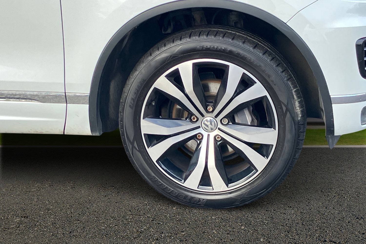 Used Volkswagen Touareg 2017 for sale - 76569476: Photo 29