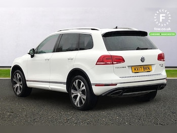 Used Volkswagen Touareg 2017 for sale - 76569476: Photo