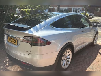 Used Tesla Model X 2018 for sale - 79289928: Photo