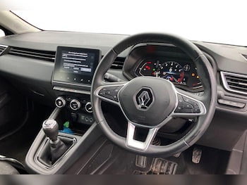 Used Renault Clio 2023 for sale - 79266453: Photo