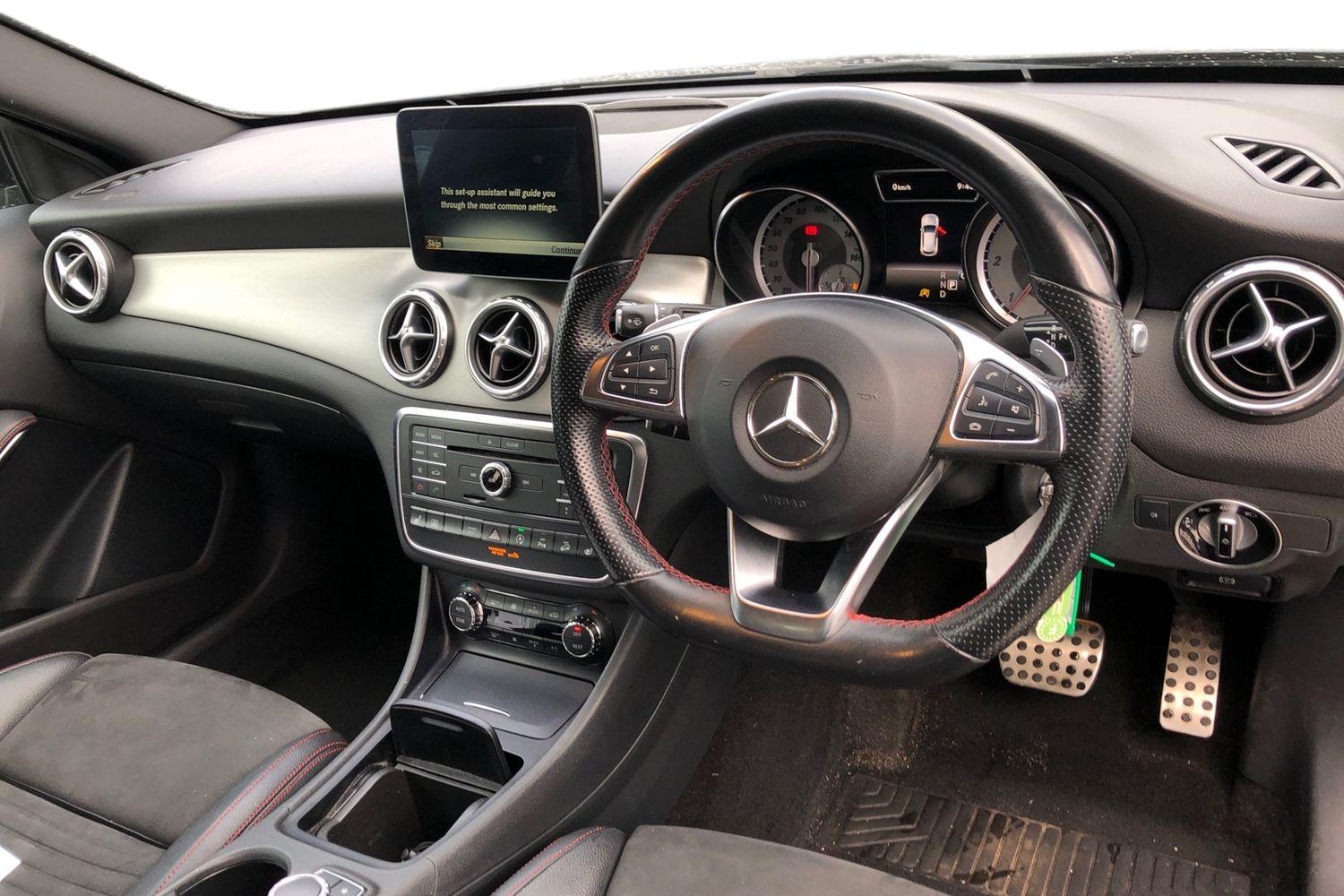 Used Mercedes-Benz GLA 2017 for sale - 76300058: Photo 3