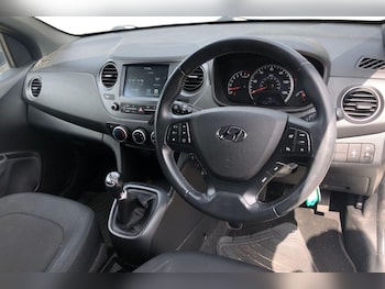 Used Hyundai i10 2019 for sale - 75793990: Photo