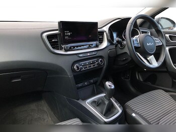 Used Kia Ceed 2025 for sale - 75824817: Photo