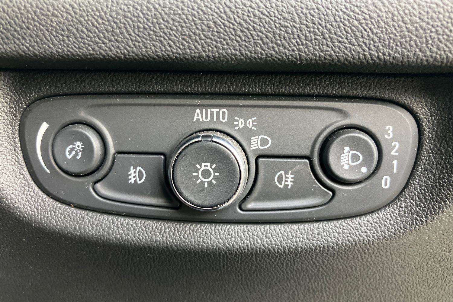 Used Vauxhall Insignia 2020 for sale - 75898682: Photo 18