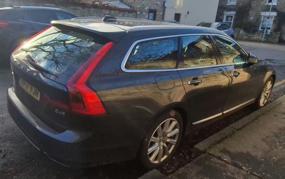 Used Volvo V90 2017 for sale - 77308788: Photo 2