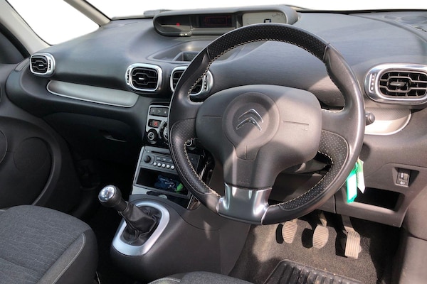 Used Citroen C3 Picasso 2017 for sale - 75824856: Photo 3