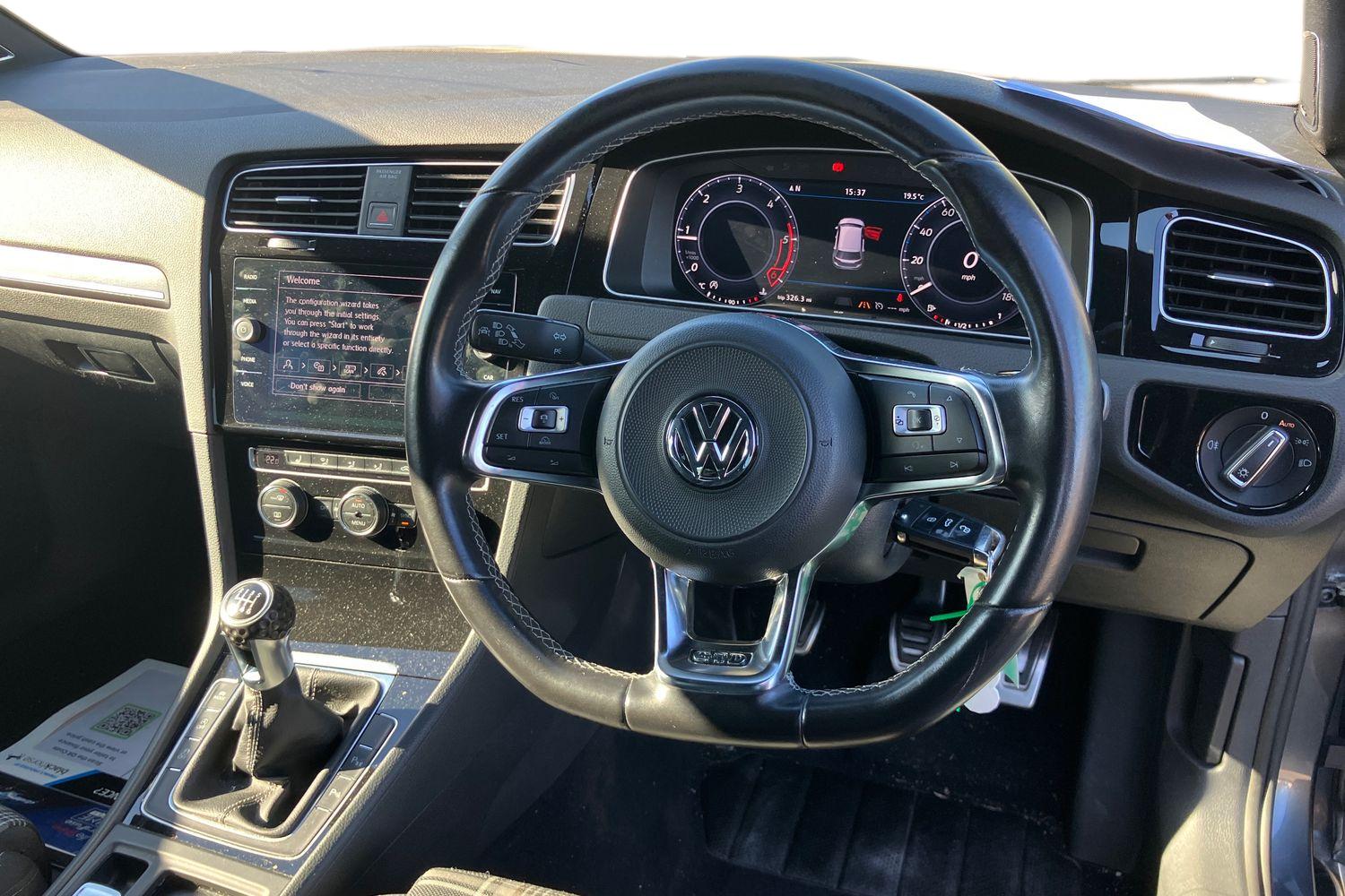 Used Volkswagen Golf 2017 for sale - 76030523: Photo 3