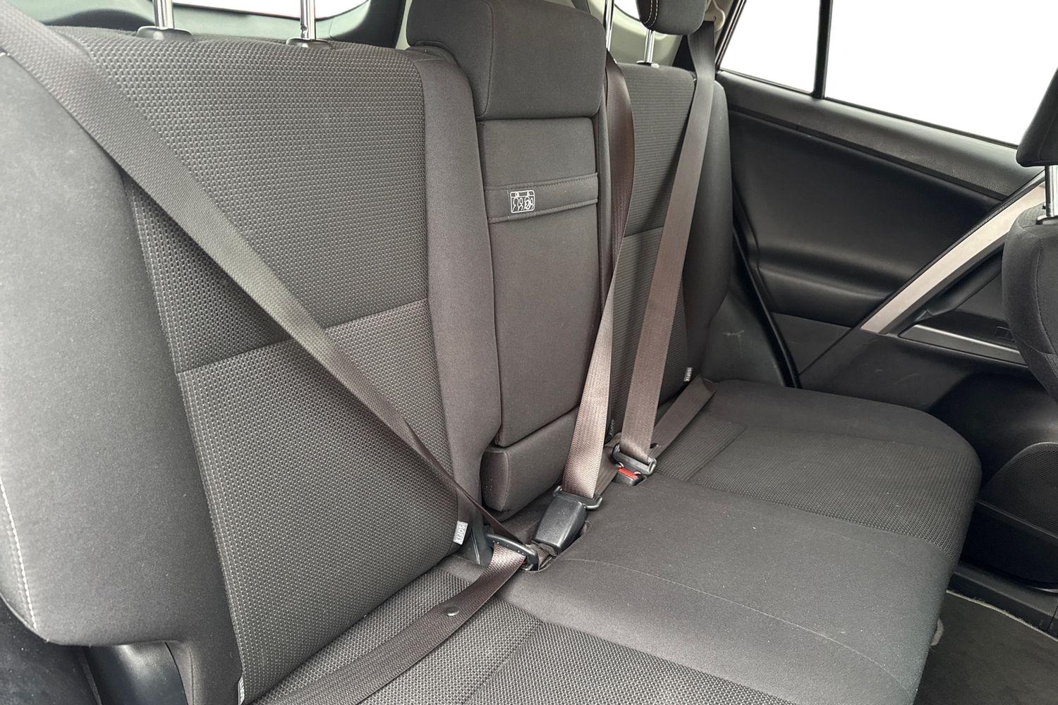 Used Toyota RAV4 2017 for sale - 77890681: Photo 16