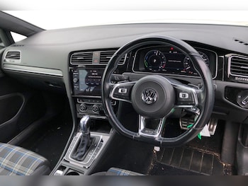 Used Volkswagen Golf 2018 for sale - 76069699: Photo 3