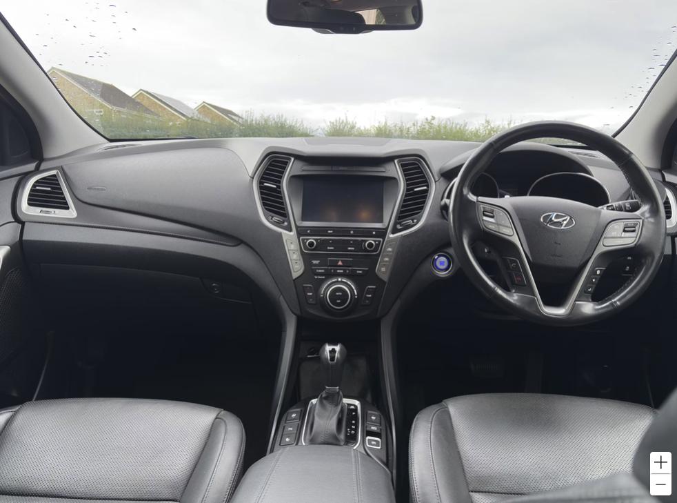 Used Hyundai Santa Fe 2017 for sale - 77348520: Photo 4