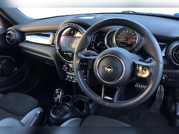 Used MINI Hatch 2022 for sale - 76896270: Photo