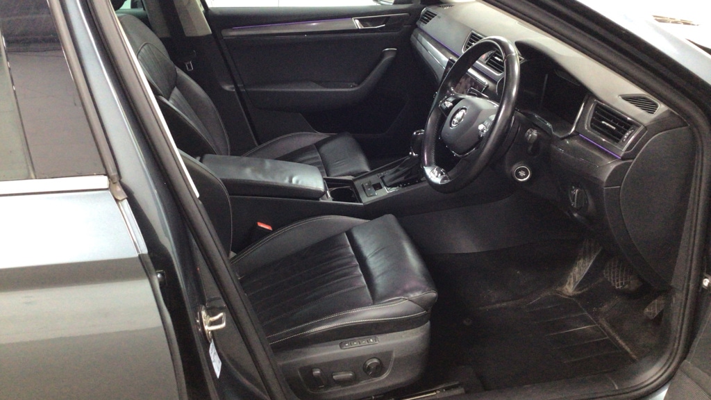 Used Skoda Superb 2021 for sale - 76488355: Photo 3