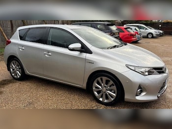 2015 - 1.8 VVTi Hybrid Excel 5dr CVT Auto [Nav]