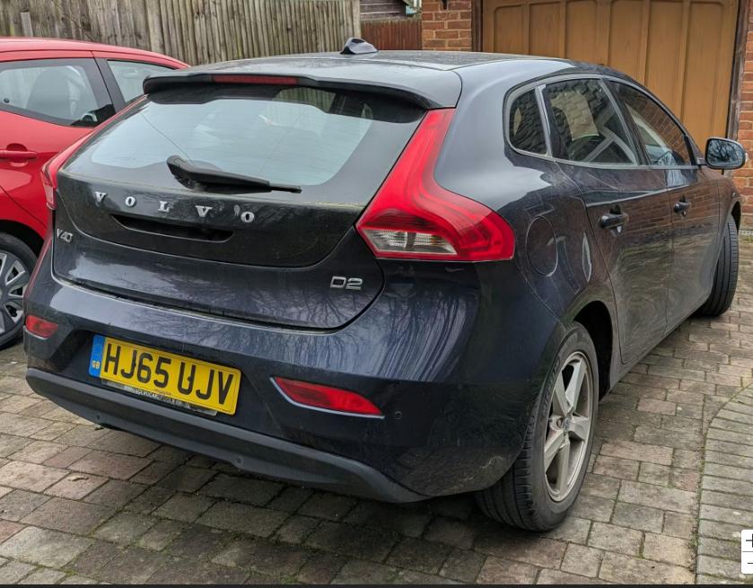 Used Volvo V40 2015 for sale - 77829429: Photo 2