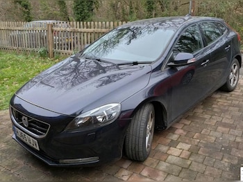 Used Volvo V40 2015 for sale - 77829429: Photo