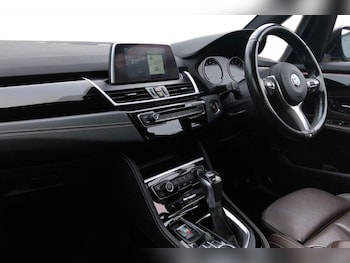 Used BMW 2 Series 2019 for sale - 77843004: Photo