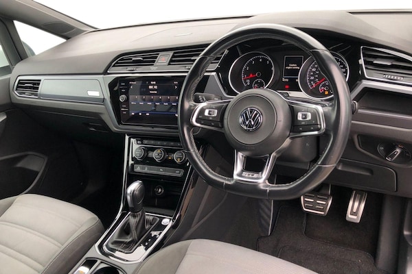 Used Volkswagen Touran 2019 for sale - 76182087: Photo 3