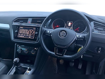Used Volkswagen Tiguan 2018 for sale - 76909496: Photo